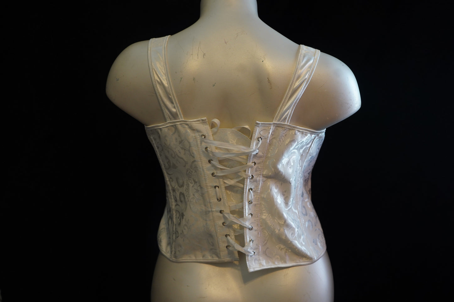 Paisley print corset with straps and thong