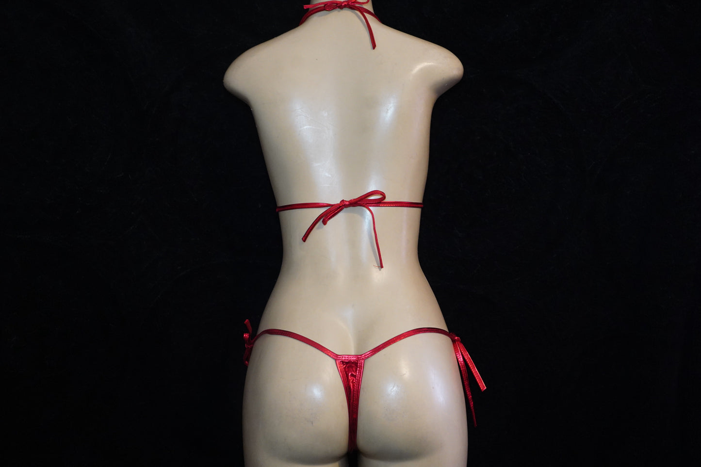 Wet look bra & thong