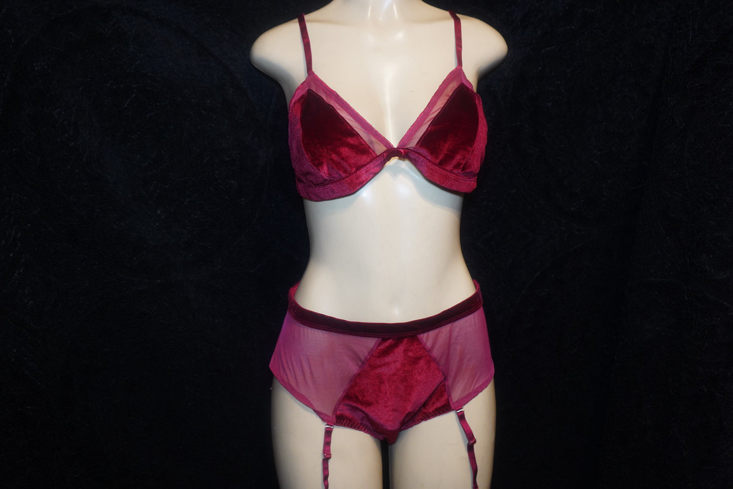 velvet & mesh panties with garter & bra